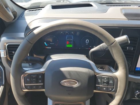 New 2026 Ford F450 Platinum w/ Platinum Plus Package image 19