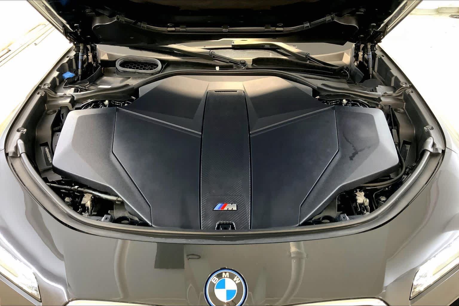 Used 2024 BMW i7 xDrive60 AWD/4WD image 30