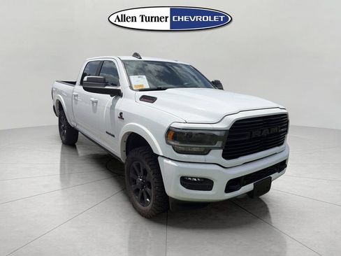 Used 2022 RAM 2500 Laramie AWD/4WD image 2