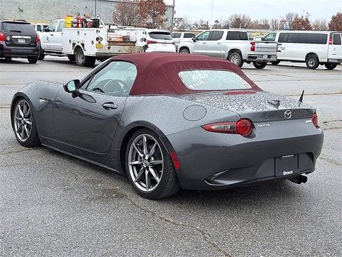 Used 2018 MAZDA MX-5 Miata Grand Touring image 2