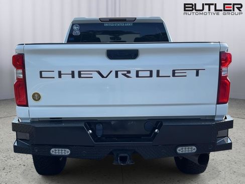 Used 2021 Chevrolet Silverado 2500 Custom w/ Custom Value Package AWD/4WD image 4