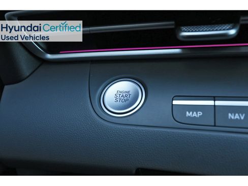 Certified 2025 Hyundai Elantra SEL image 29