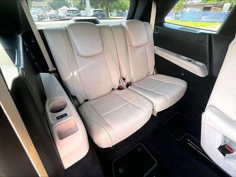 Used 2025 Mercedes-Benz GLS 450 4MATIC image 22