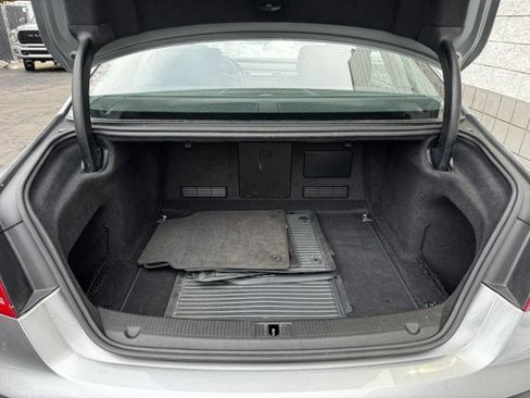 Used 2011 Audi A8 L 4.2 image 9