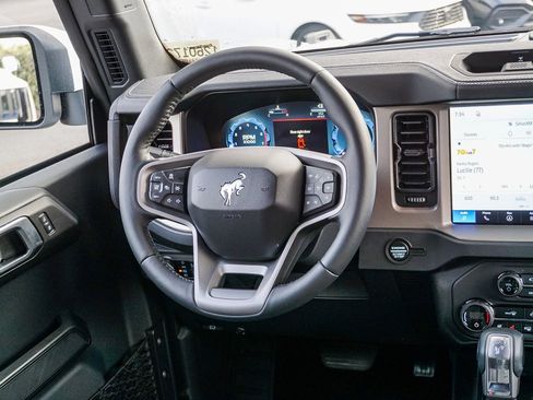 New 2026 Ford Bronco Outer Banks w/ Sasquatch Package image 19