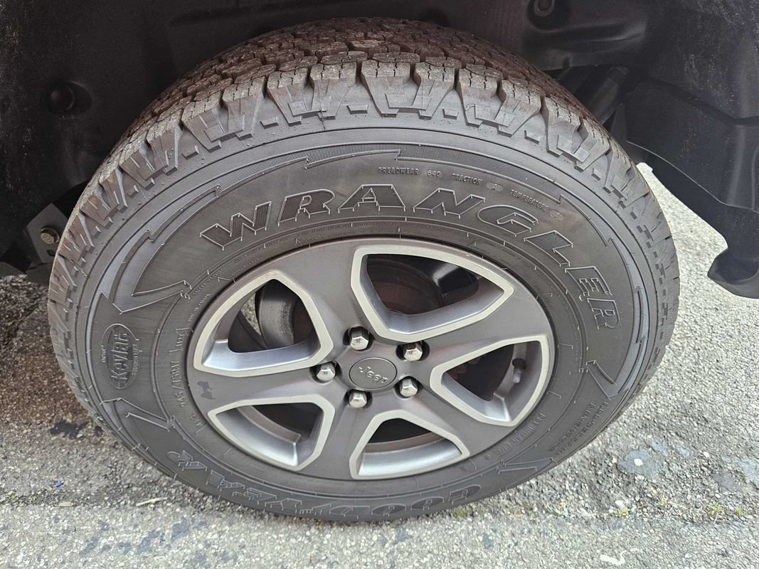 Used 2019 Jeep Wrangler Unlimited Sport S AWD/4WD image 13