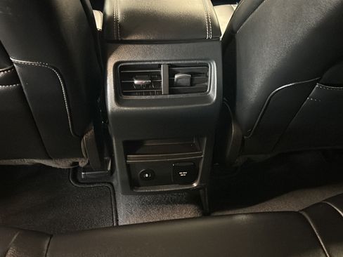 Used 2024 Ford Edge Titanium AWD/4WD image 14
