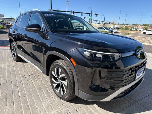 Certified 2025 Volkswagen Tiguan S AWD/4WD image 9
