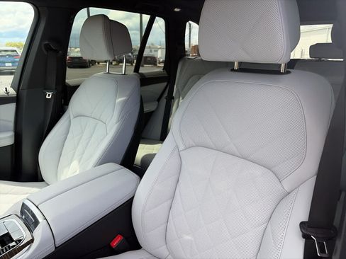 Used 2026 BMW X5 sDrive40i RWD image 8