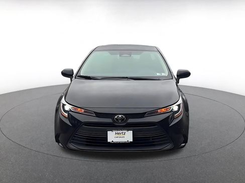 Used 2025 Toyota Corolla LE image 4
