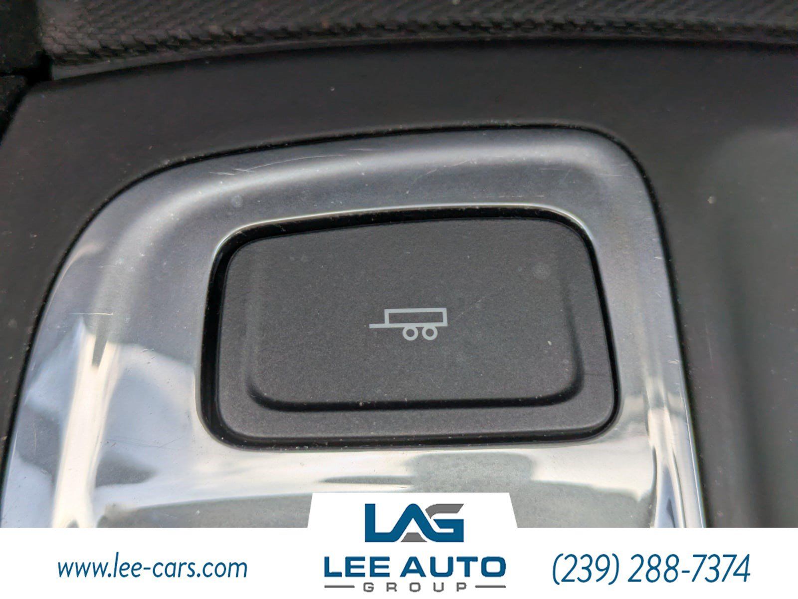 Used 2019 Chevrolet Equinox Premier FWD image 30