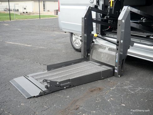 Used 2017 RAM ProMaster 1500 w/ Premium Appearance Group FWD image 12