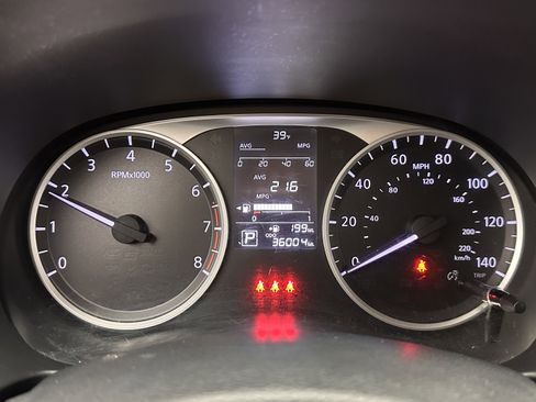 Used 2022 Nissan Kicks S image 16