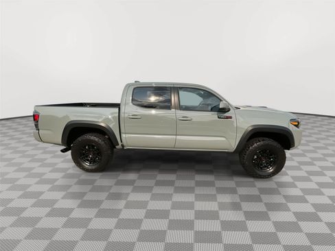 Used 2021 Toyota Tacoma TRD Pro AWD/4WD image 16