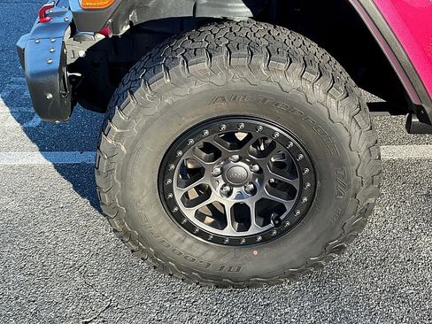 Used 2022 Jeep Wrangler Unlimited Rubicon w/ Xtreme Recon 35" Tire Package image 7