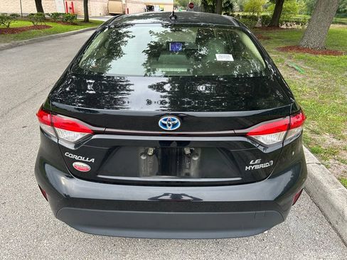 Certified 2024 Toyota Corolla LE FWD image 5