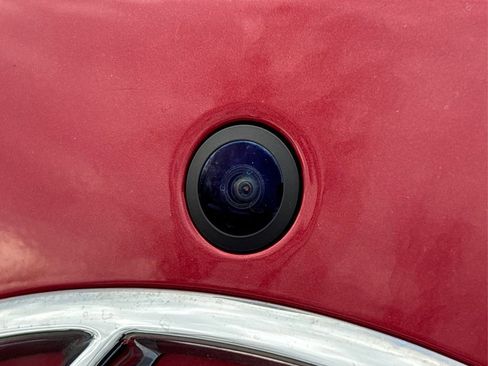 Used 2021 Hyundai Elantra SEL image 15