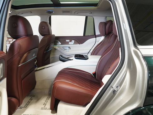 Certified 2024 Mercedes-Benz Maybach GLS 600 4MATIC image 13