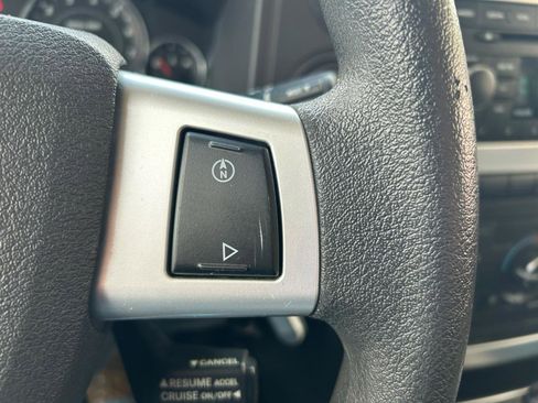 Used 2008 Jeep Commander Sport AWD/4WD image 19