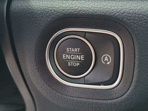 Certified 2026 Mercedes-Benz GLS 450 4MATIC image 27