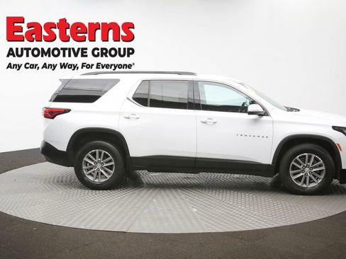 Used 2022 Chevrolet Traverse LT image 48