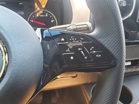 Used 2025 Mercedes-Benz Sprinter 2500 image 22