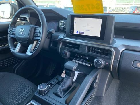 Used 2025 Toyota 4Runner SR5 AWD/4WD image 11
