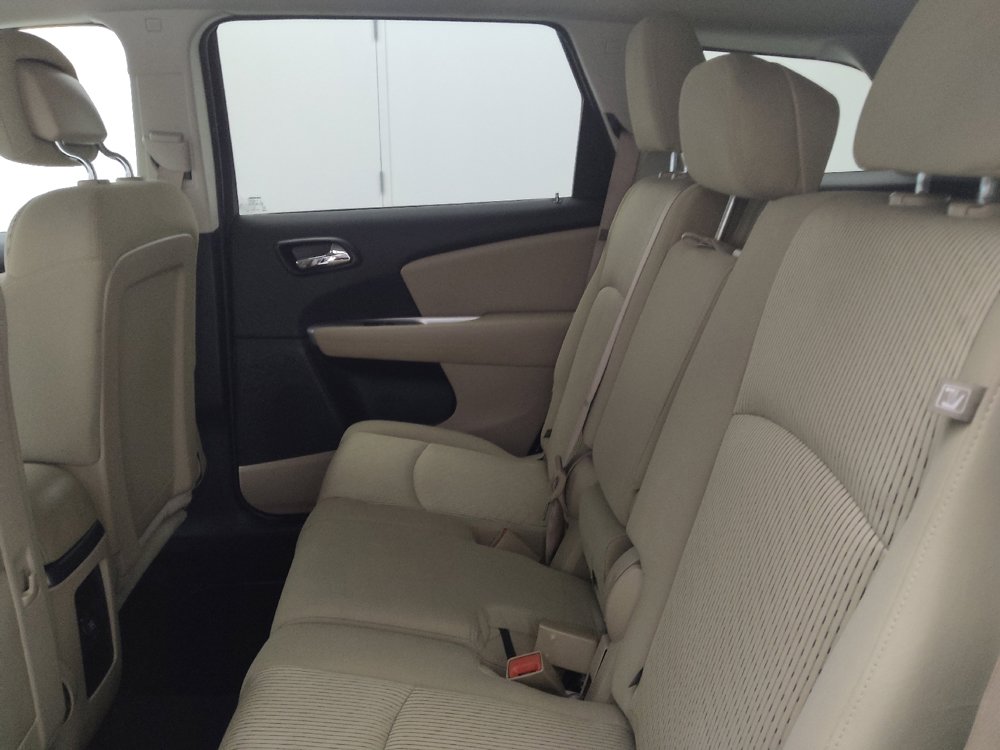 Used 2016 Dodge Journey SXT w/ Comfort/Convenience Group FWD image 18