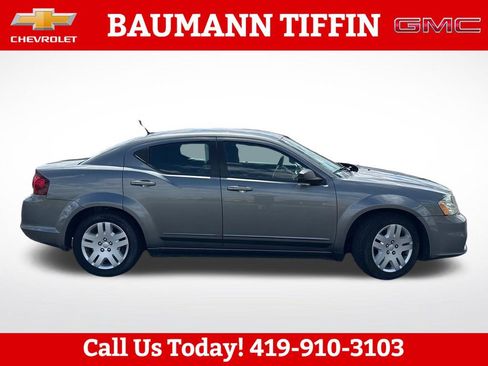 Used 2012 Dodge Avenger SE FWD image 2