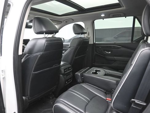Used 2023 Honda Pilot Elite image 2