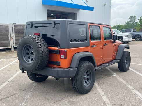 Used 2011 Jeep Wrangler Unlimited Sport AWD/4WD image 5