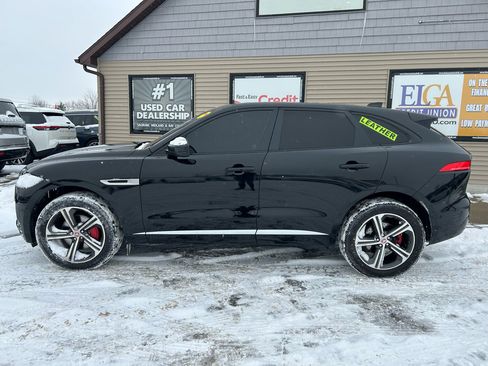 Used 2019 Jaguar F-PACE S image 8
