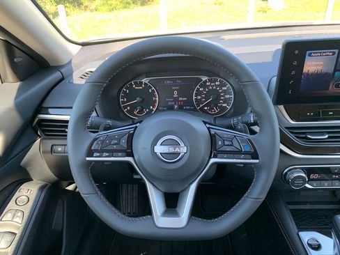 New 2026 Nissan Altima 2.5 SR w/ SR Premium Package FWD image 8
