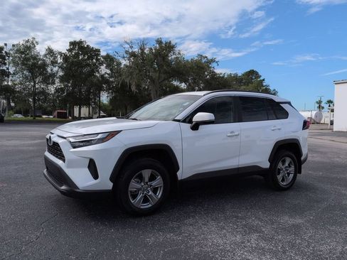 Used 2024 Toyota RAV4 XLE FWD image 7