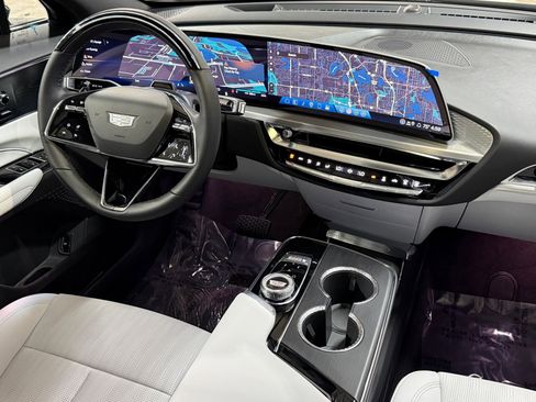 New 2026 Cadillac Lyriq Sport AWD/4WD image 4