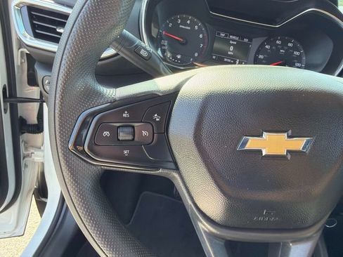 Used 2023 Chevrolet TrailBlazer LT FWD image 25