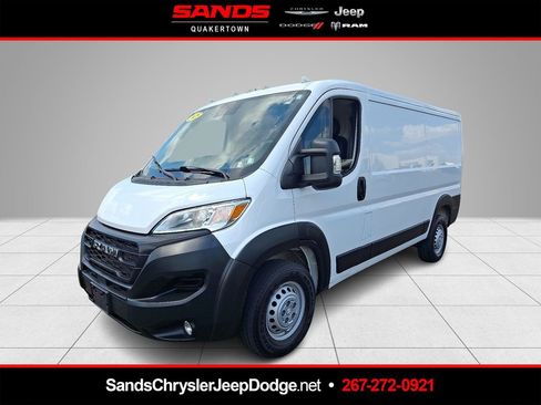 Used 2025 RAM ProMaster 2500 w/ Convenience Group FWD image 1