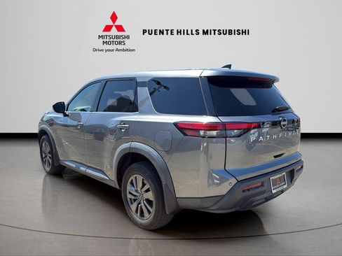 Used 2023 Nissan Pathfinder S FWD image 7