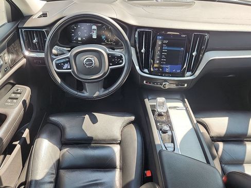 Used 2022 Volvo S60 B5 Inscription w/ Climate Package FWD image 7