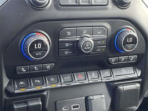 Used 2021 Chevrolet Silverado 1500 LTZ w/ LTZ Premium Package image 27