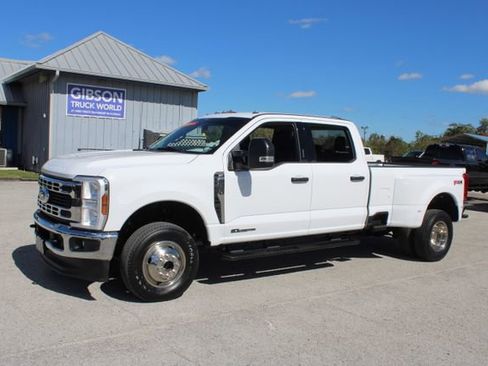 Used 2024 Ford F350 XLT w/ FX4 Off-Road Package image 5