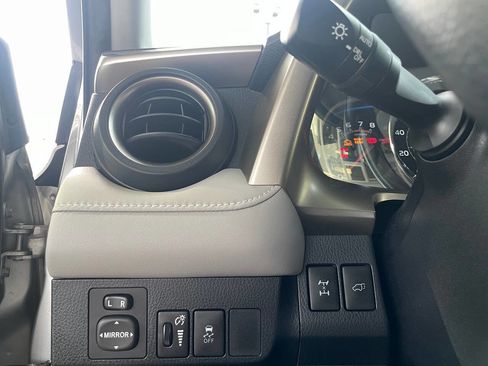 Used 2015 Toyota RAV4 Limited image 26