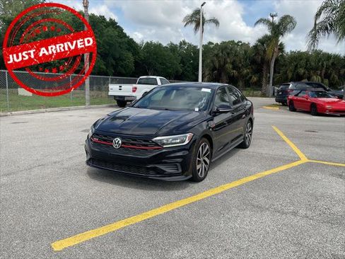 Used 2019 Volkswagen Jetta GLI image 2