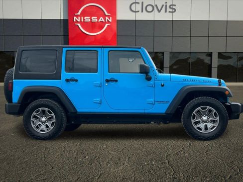 Used 2017 Jeep Wrangler Unlimited Rubicon w/ Connectivity Group image 9