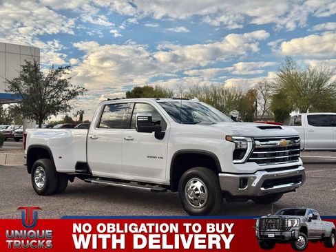 Used 2024 Chevrolet Silverado 3500 LTZ w/ LTZ Plus Package image 3