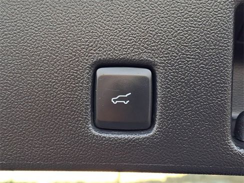 Certified 2023 Ford Escape Platinum image 29