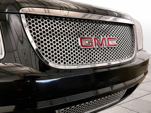 Used 2011 GMC Yukon XL Denali AWD/4WD image 30
