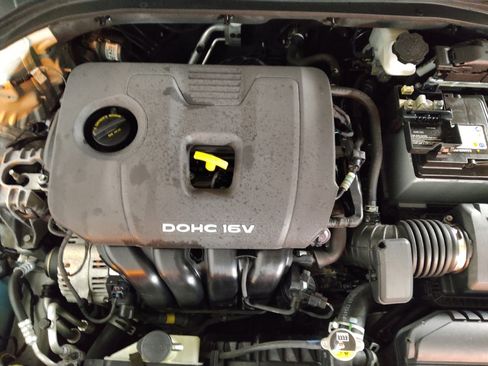 Used 2018 Hyundai Elantra SEL image 30