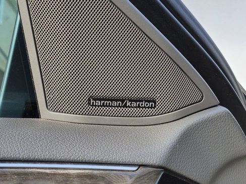 Used 2014 Mercedes-Benz E 350 Sedan image 28