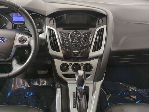 Used 2014 Ford Focus SE w/ Equipment Group 201A image 17